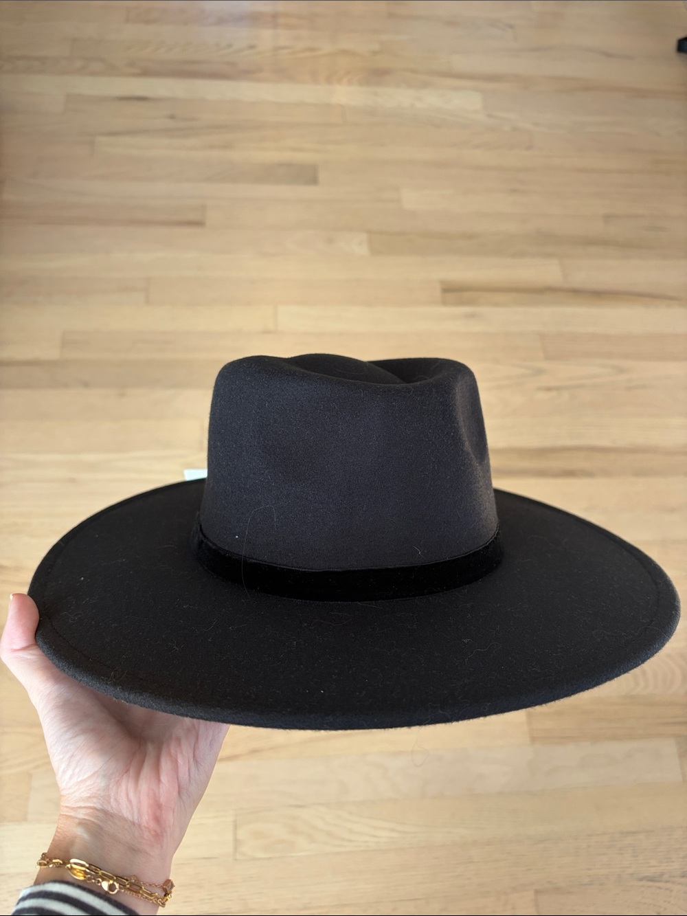 Forever 21 Black Wide-Brim Fedora Hat